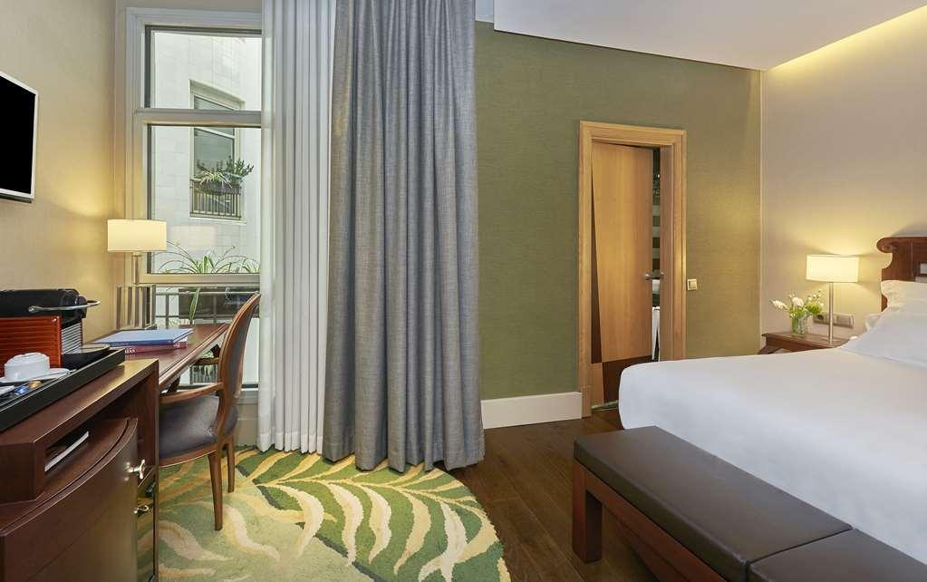 Nh Collection Madrid Paseo Del Prado Hotel Kültér fotó A room at the hotel