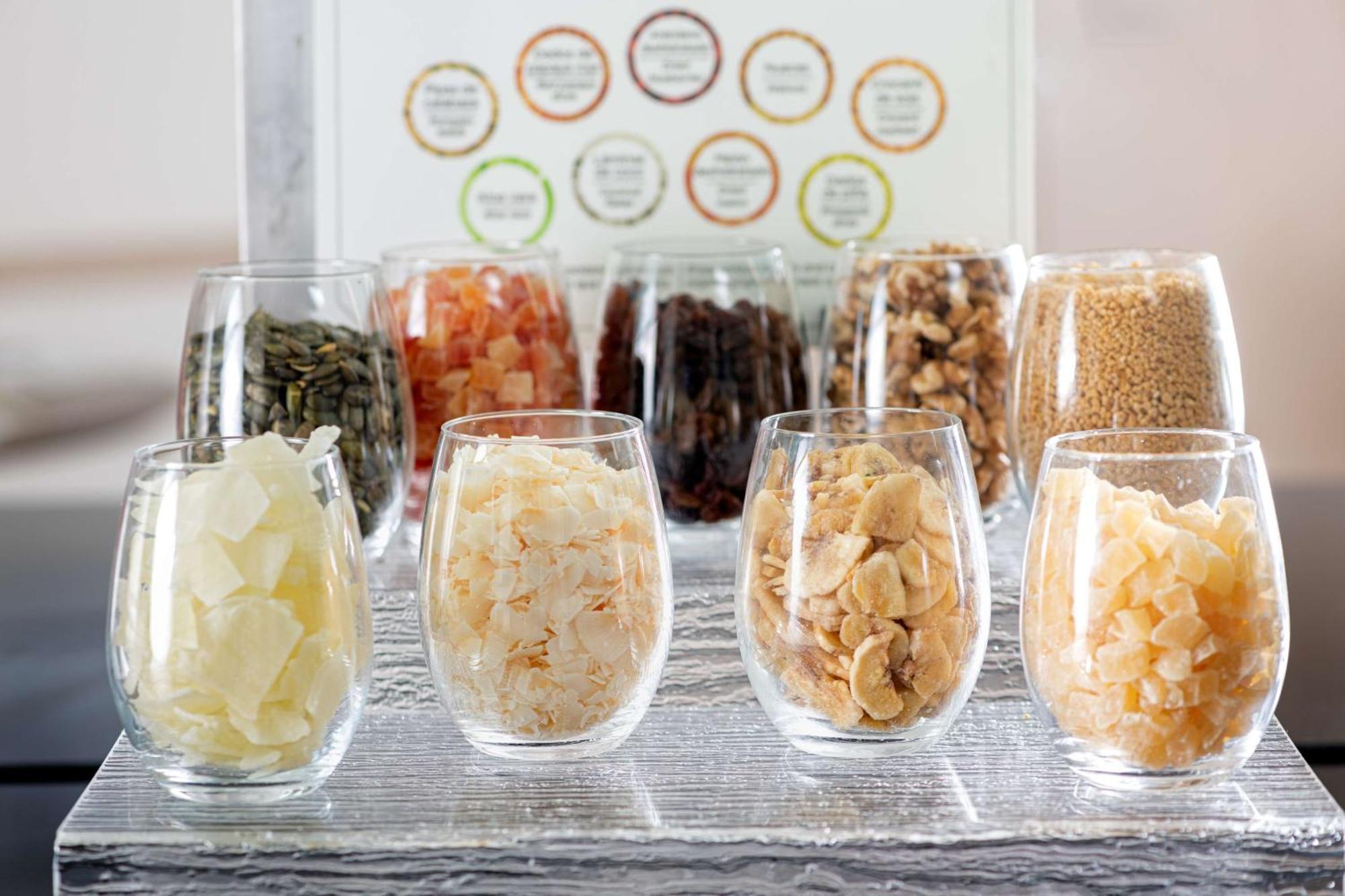 Nh Collection Madrid Paseo Del Prado Hotel Kültér fotó A selection of dried and freeze-dried food